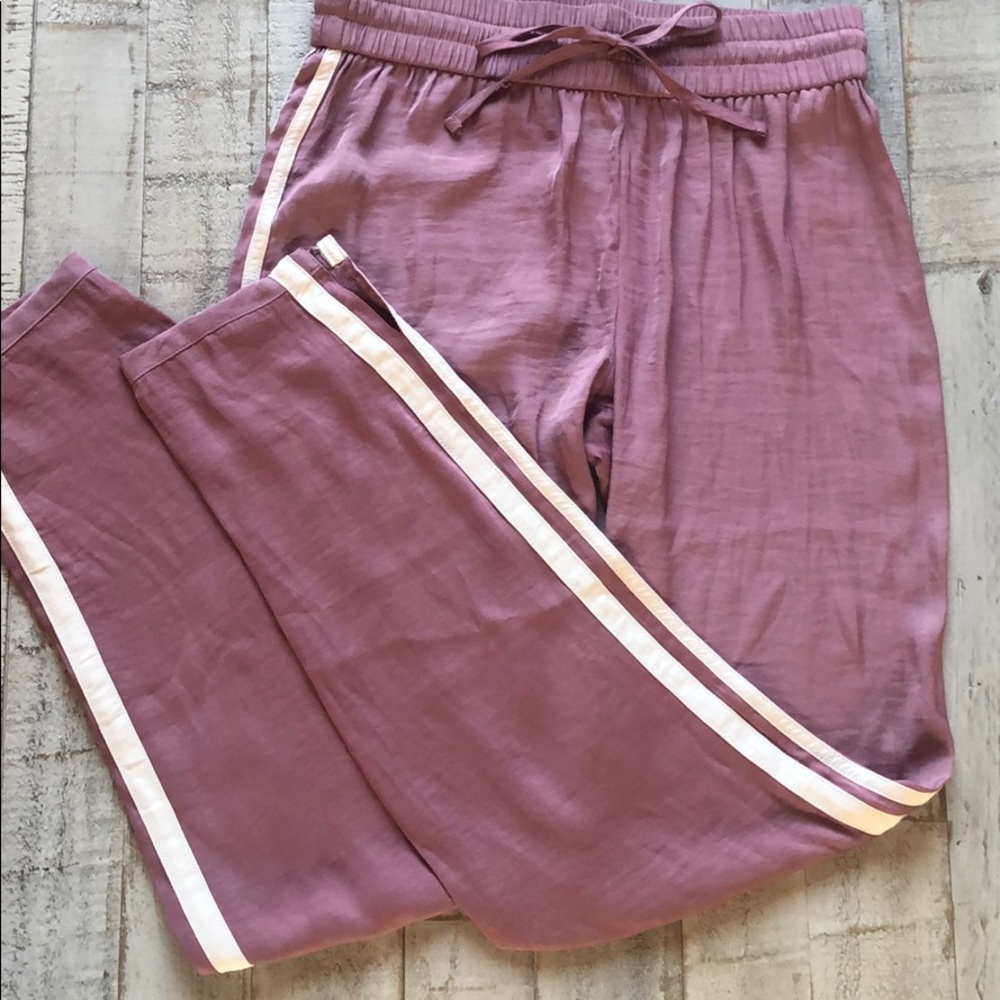 American Eagle lounge track pant